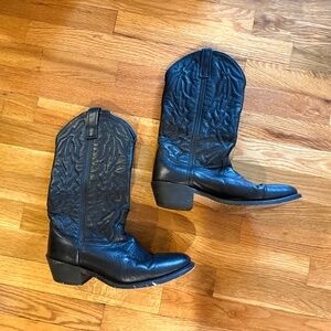 Laredo Paris Mens Size 8.5 EW Black Leather Western Cowboy Boots Standard 13”.